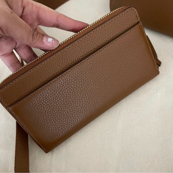 New Tory Burch thea continental wallet with cardholder - Picture 4 of 4